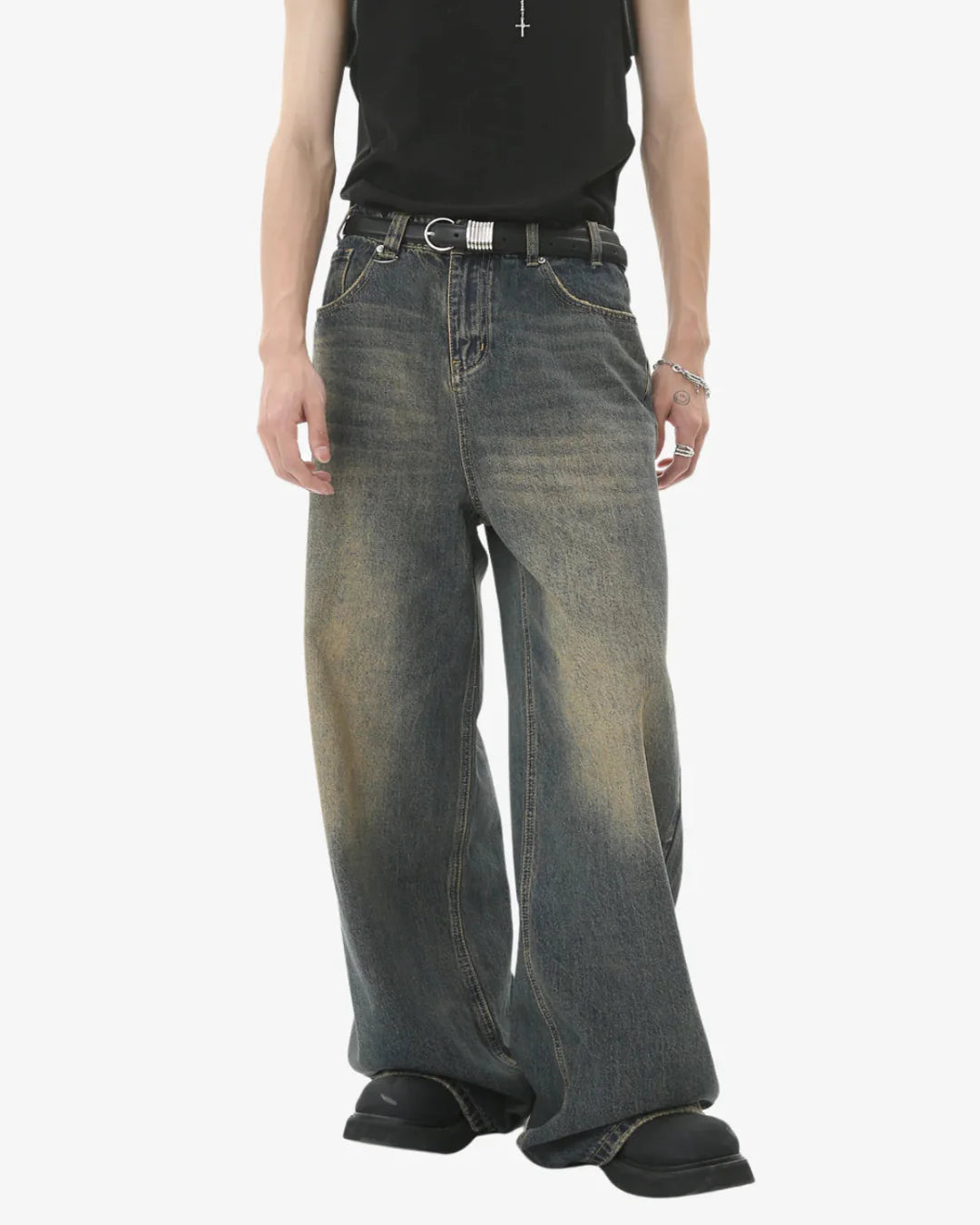 THE STRAIGHT FADED JEANS